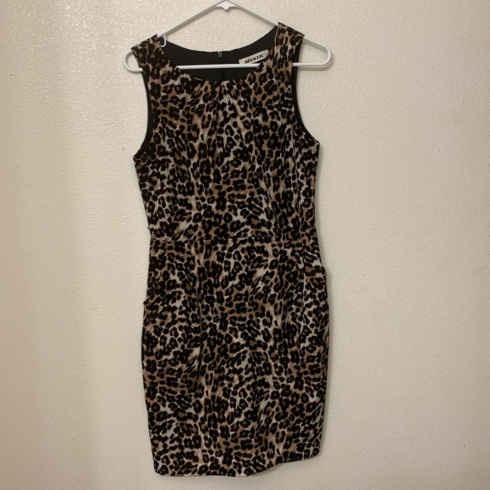 🚨FINAL PRICE🚨 Leopard A line dress pockets